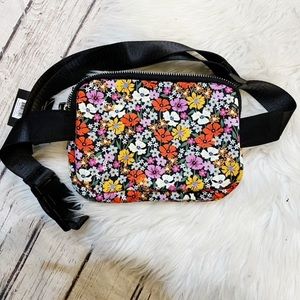 Brighton D30251 NWT Floral Painted Poppies Belt Bag